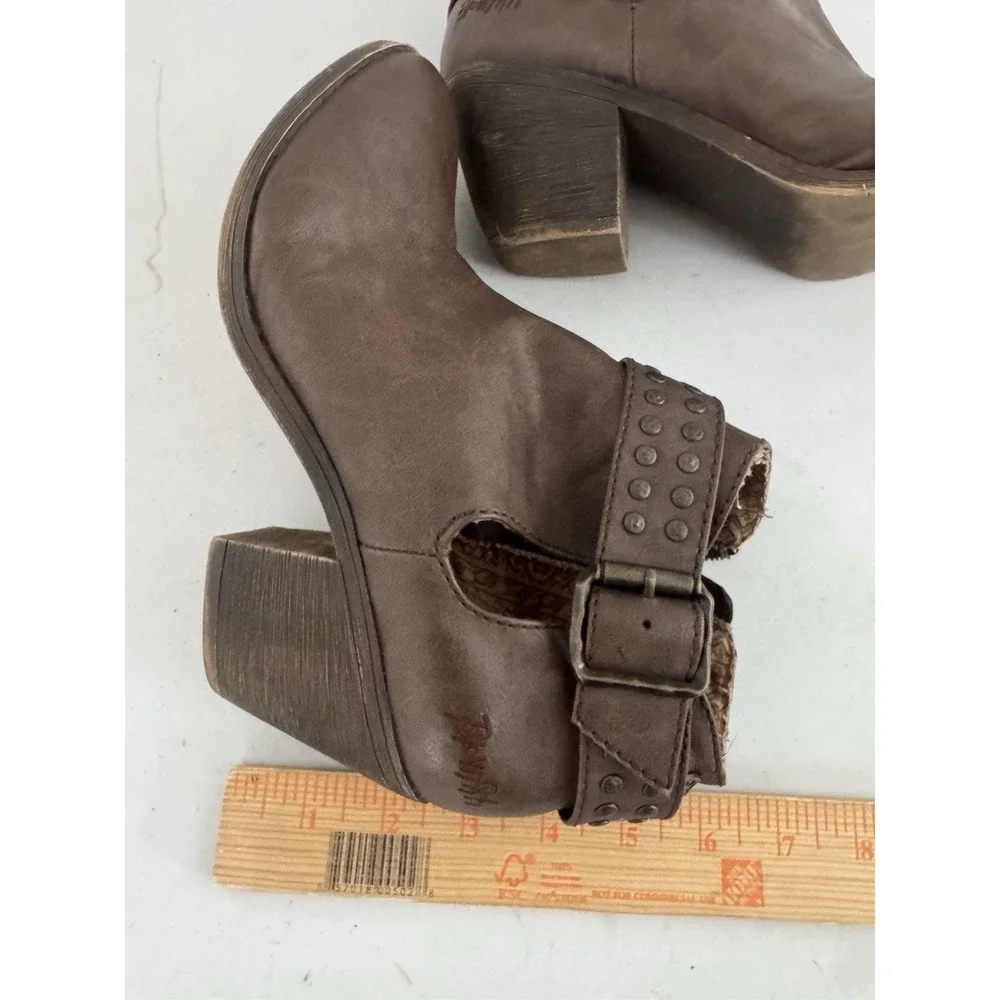 Blowfish Brown Studded Ankle‎ Booties Women's Sz 8.5 Chunky Heel Side Zip